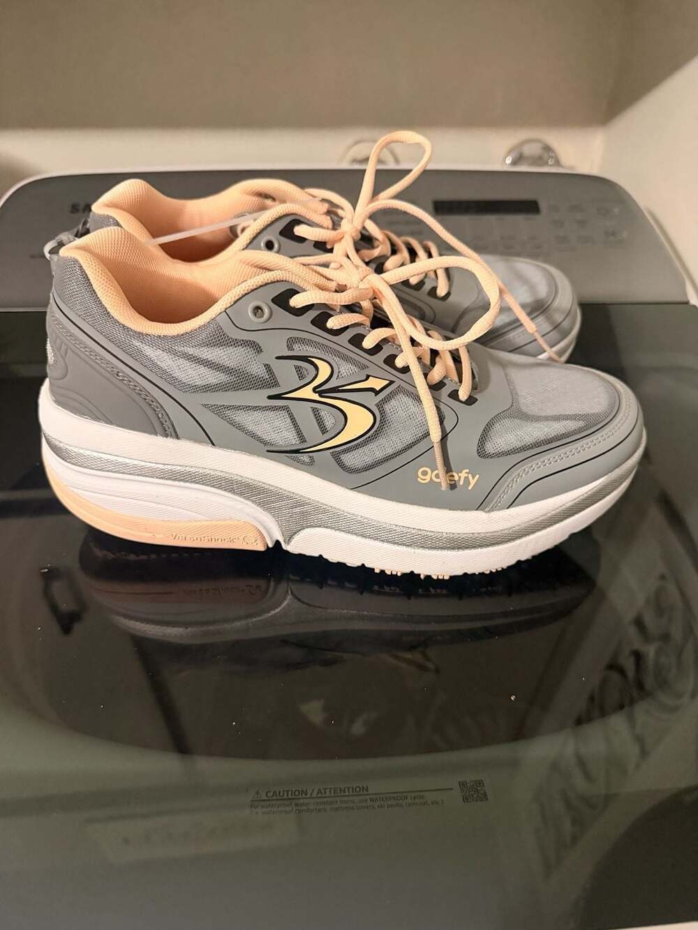 GDEFY Ion Women's Athletic Walking Shoes Gray Peach Size 10 TB9022FGH-W